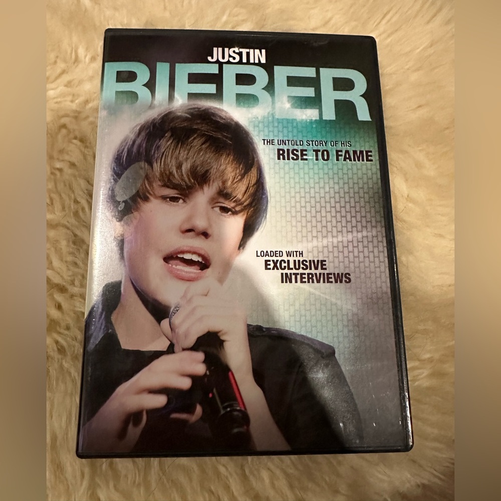 Justin Bieber Rise to Fame DVD